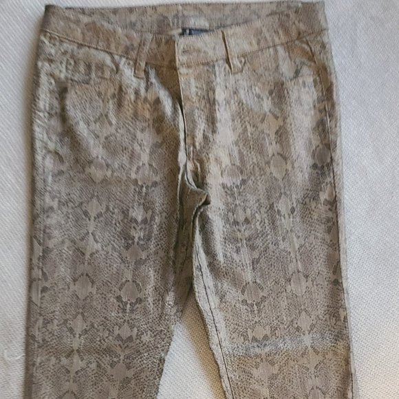 Bisou Bisou snakeskin jean Size 10 - Picture 3 of 6